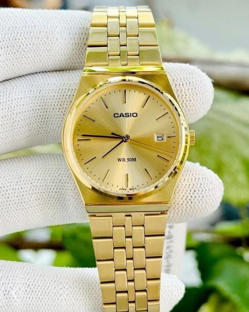 BSMONTRECASIOF02: Montre CASIO dorée femme