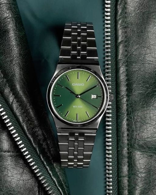 BSMONTRECASIOF02:Montre CASIO en acier inoxydable pour femme