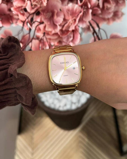 Montre CASIO dorée femme
