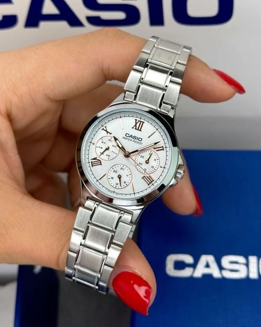 Montre CASIO en acier inoxydable pour femme